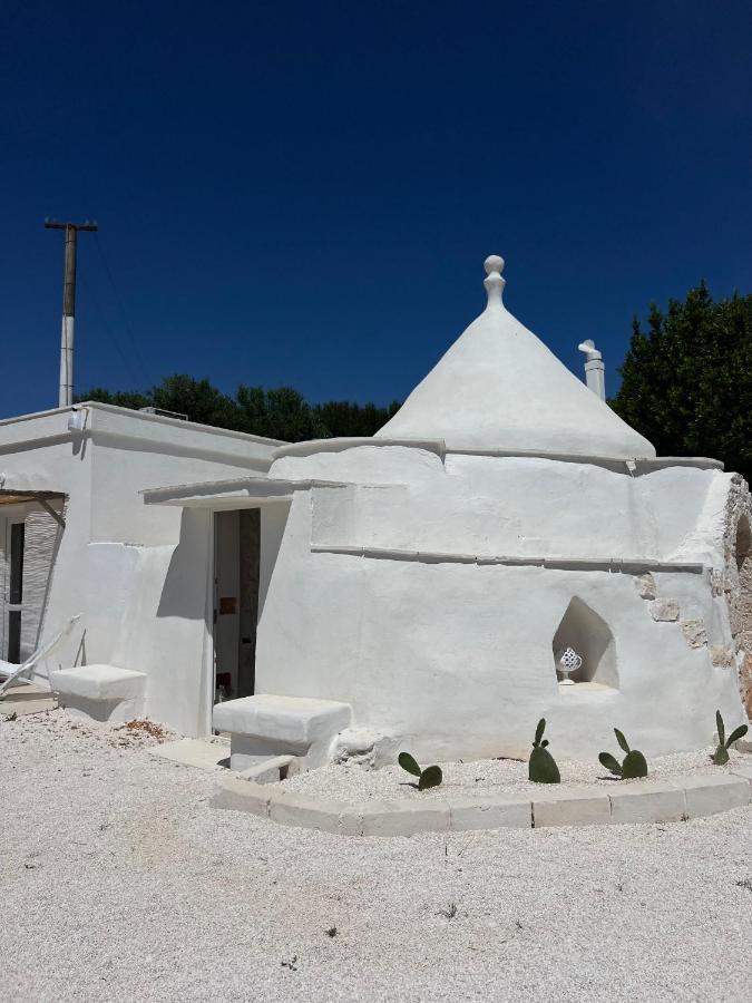 ホテル Trullo Moi オストゥーニ エクステリア 写真